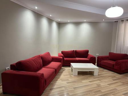 APARTAMENT 1+1 + KUZHINE TE VECUAR PER QIRA, prane shkolles Emin Duraku