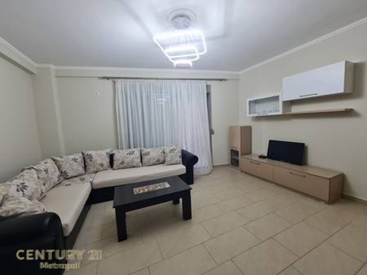 APPARTAMENTO IN AFFITTO 2+1 EDIFICI CABEJ-YZBERISH!