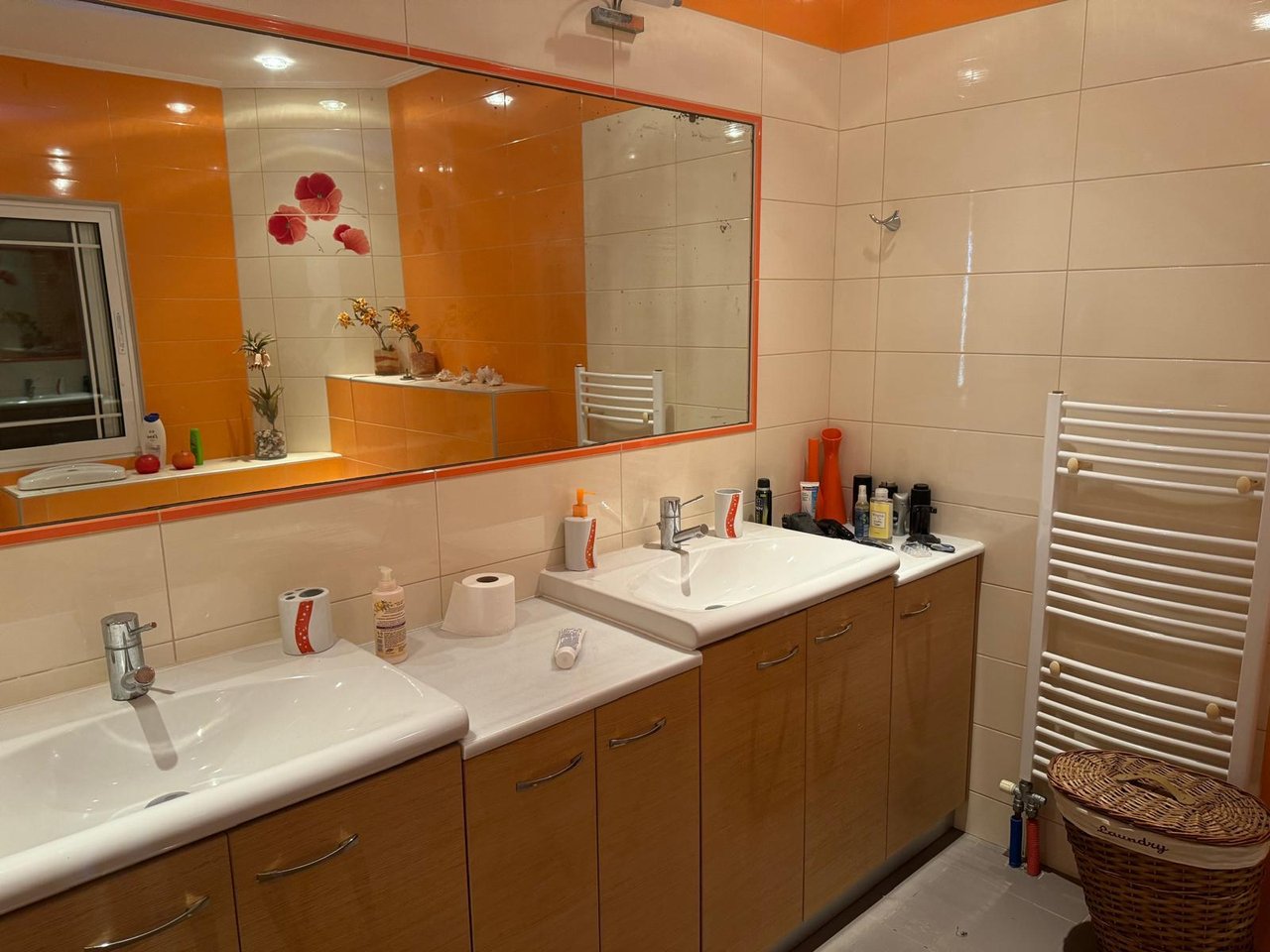 SARANDE, SHESIM OBJEKT 4- KATESH ME PAMJE NGA DETI