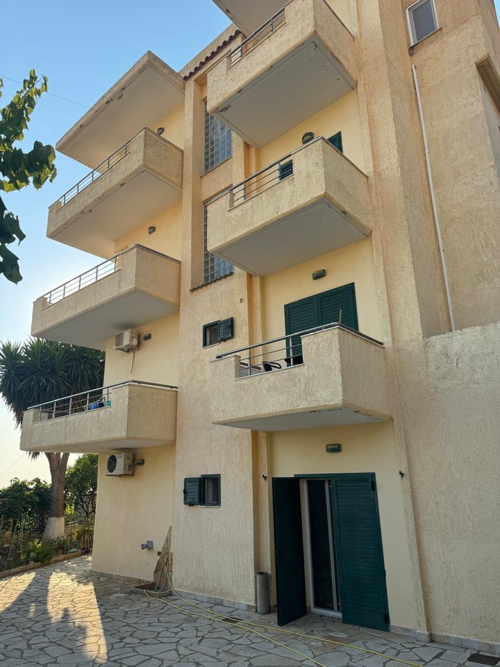 SARANDE, SHESIM OBJEKT 4- KATESH ME PAMJE NGA DETI