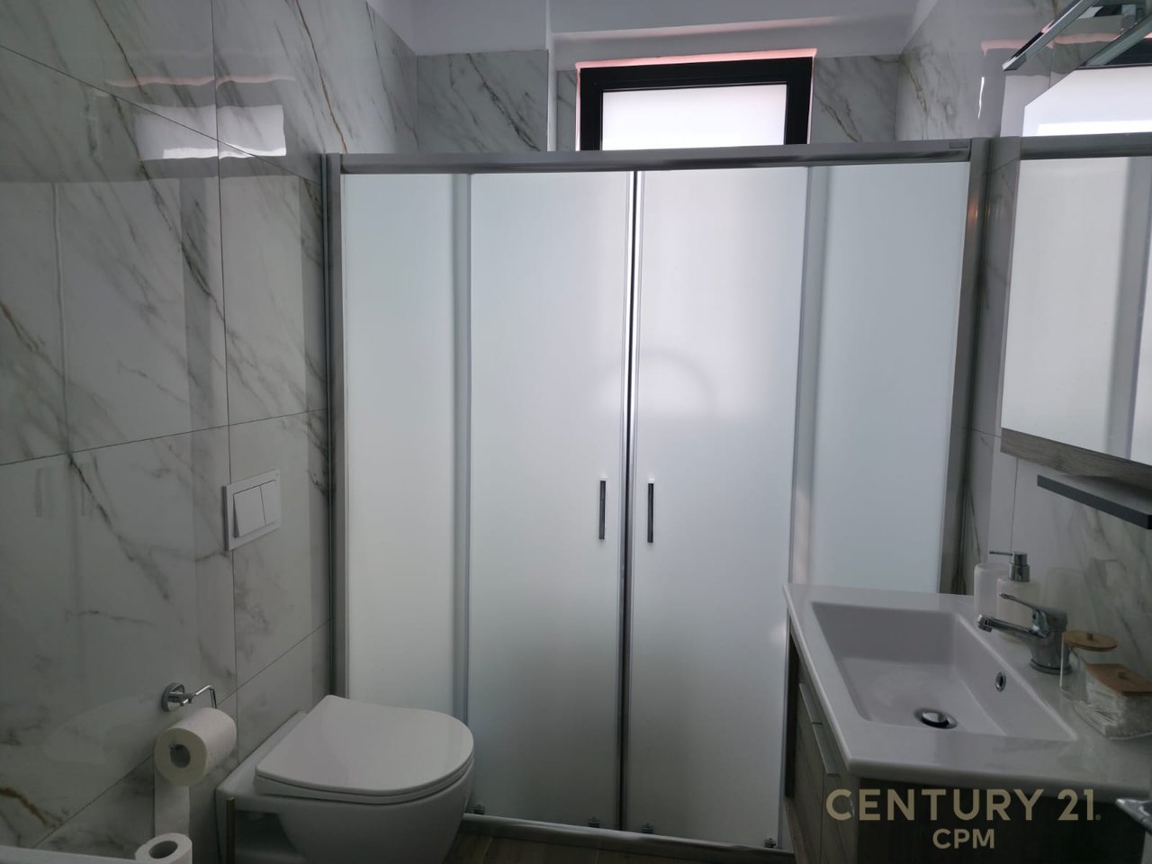 APPARTAMENTO 1+1 IN AFFITTO VICINO A MYSLYM SHYRI!