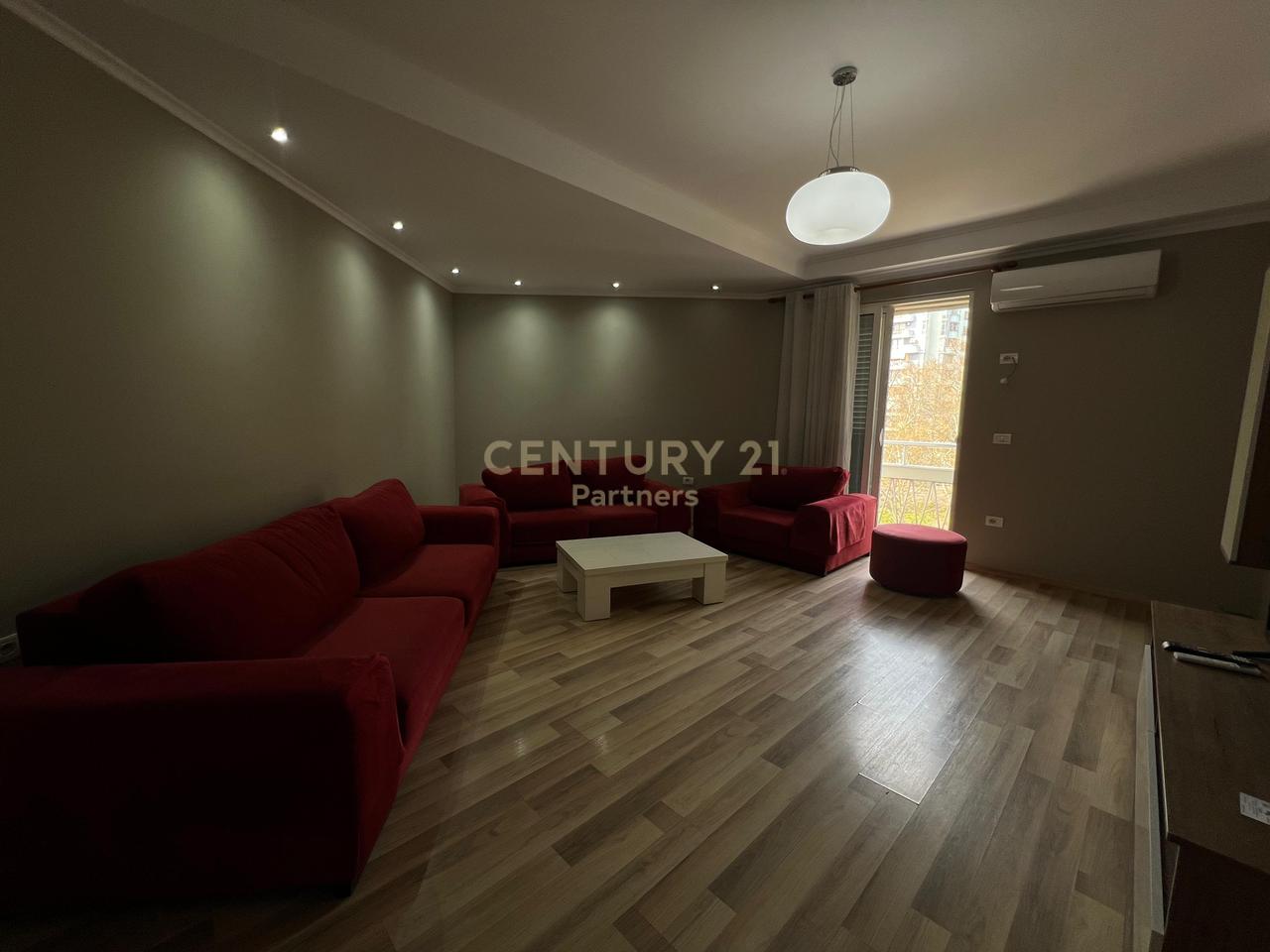 APARTAMENT 1+1 + KUZHINE TE VECUAR PER QIRA, prane shkolles Emin Duraku