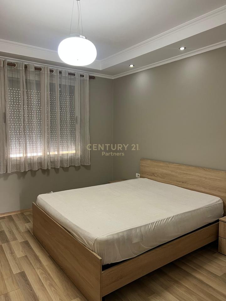 APARTAMENT 1+1 + KUZHINE TE VECUAR PER QIRA, prane shkolles Emin Duraku