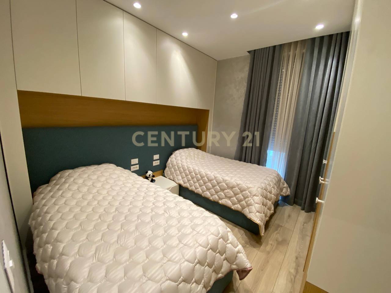 Shitet Apartament 2+1+2 në Rezidencën Erli !