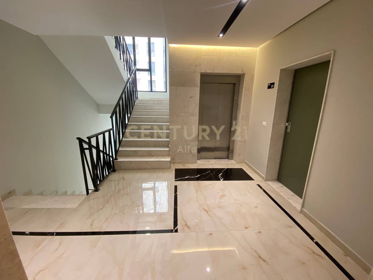 Shitet Apartament 2+1+2 në Rezidencën Erli !