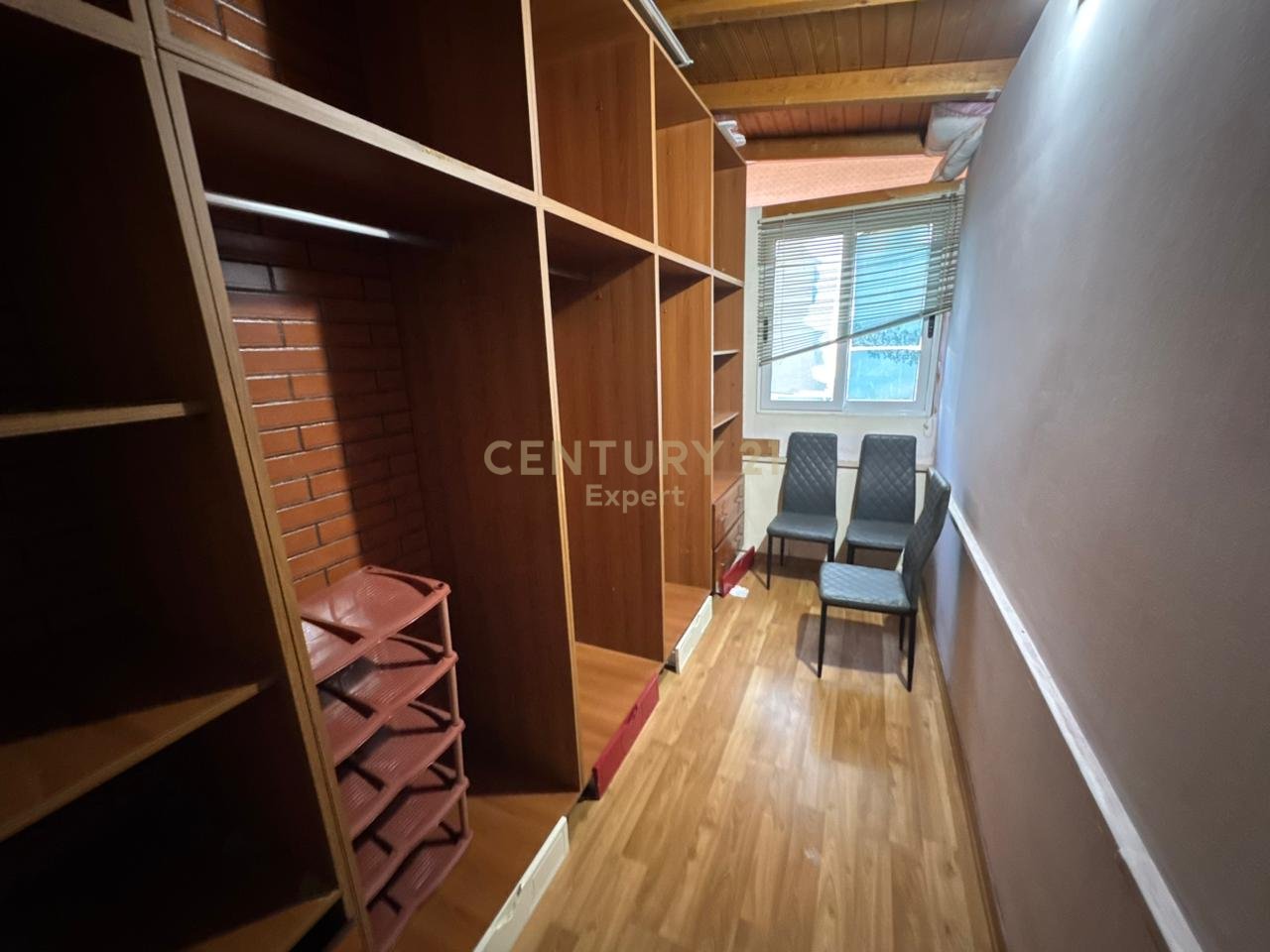 SHITET APARTAMENT 2+1+GARDEROBE TEK KOLOMBO 2 COMPLEX, LIQENI I THATE