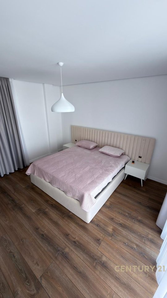 Shesim vilë individuale me pishinë,në rezidencën "San Pietro"!