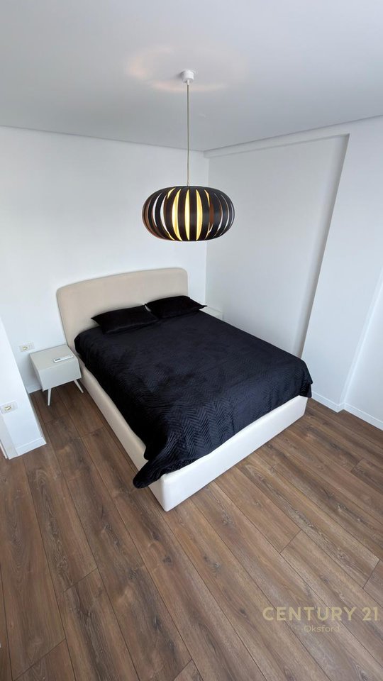 Shesim vilë individuale me pishinë,në rezidencën "San Pietro"!