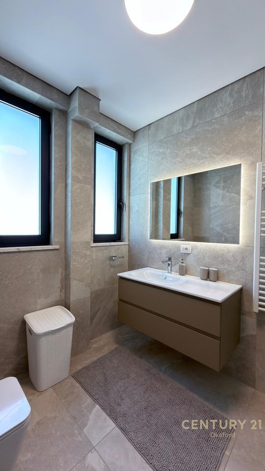 Shesim vilë individuale me pishinë,në rezidencën "San Pietro"!