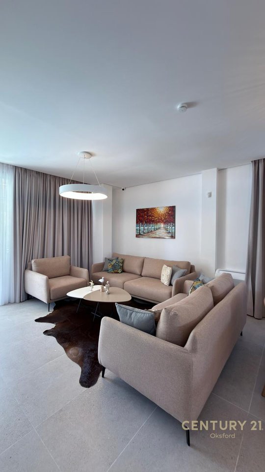 Shesim vilë individuale me pishinë,në rezidencën "San Pietro"!