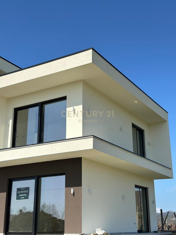 EKSLUZIVE! SHITET VILE INDIVIDUALE ME PISHINE NE GJIRIN E LALZIT!  340.000€