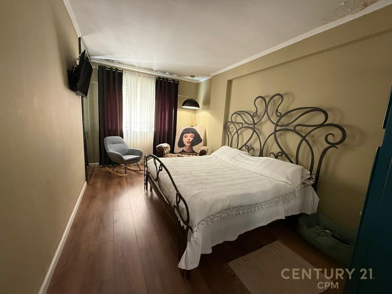 NEL COMUNE DI PARIGI VICINO AL KRISTAL CENTER OFFRIAMO UN APPARTAMENTO 2+1 IN AFFITTO