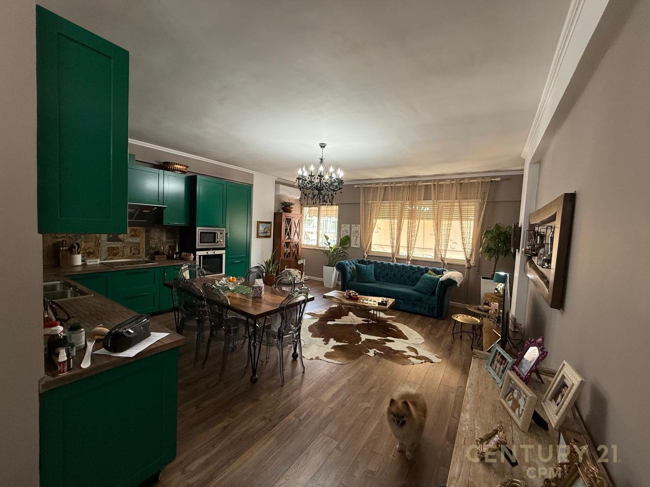 NEL COMUNE DI PARIGI VICINO AL KRISTAL CENTER OFFRIAMO UN APPARTAMENTO 2+1 IN AFFITTO