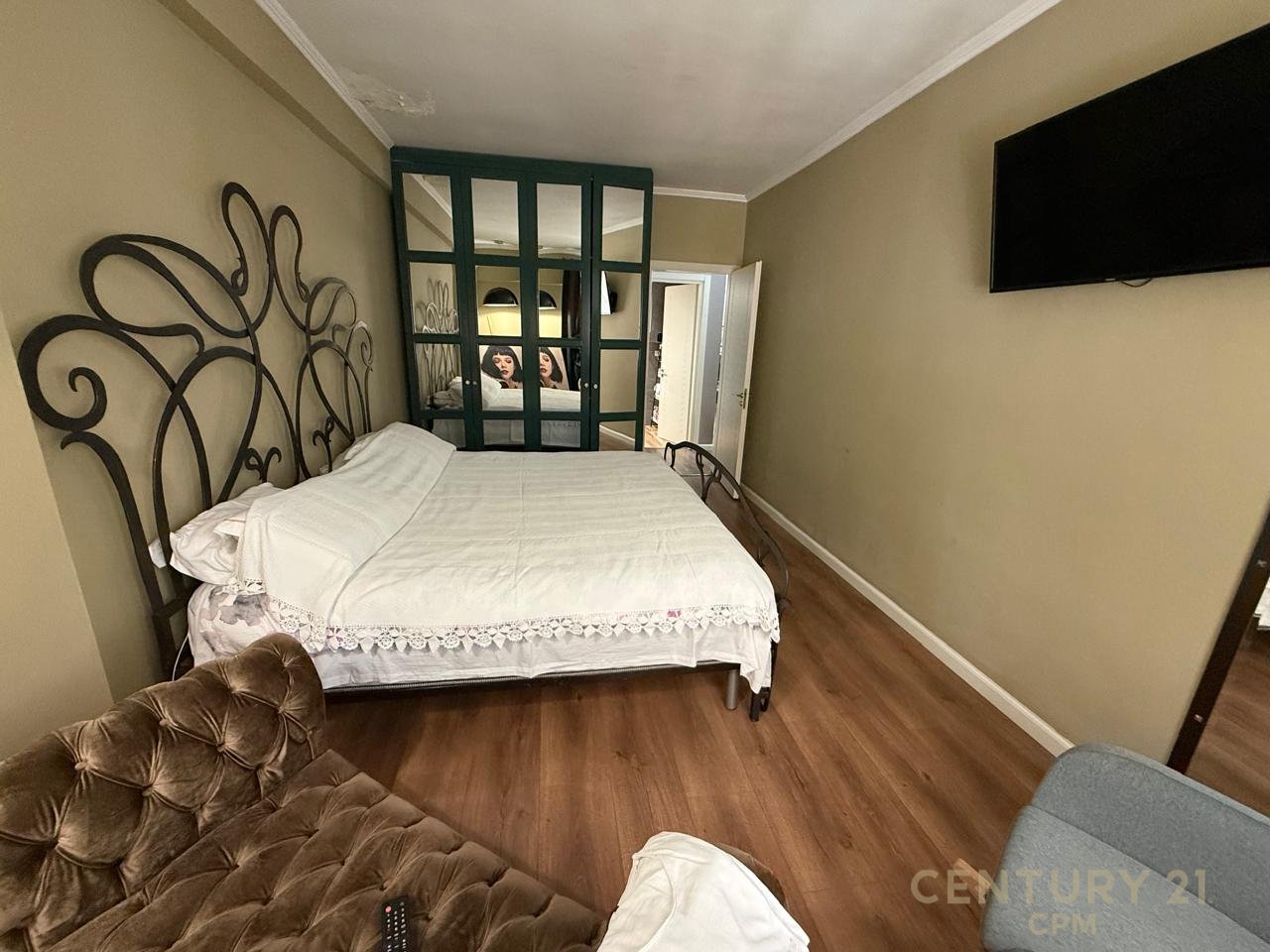 NEL COMUNE DI PARIGI VICINO AL KRISTAL CENTER OFFRIAMO UN APPARTAMENTO 2+1 IN AFFITTO