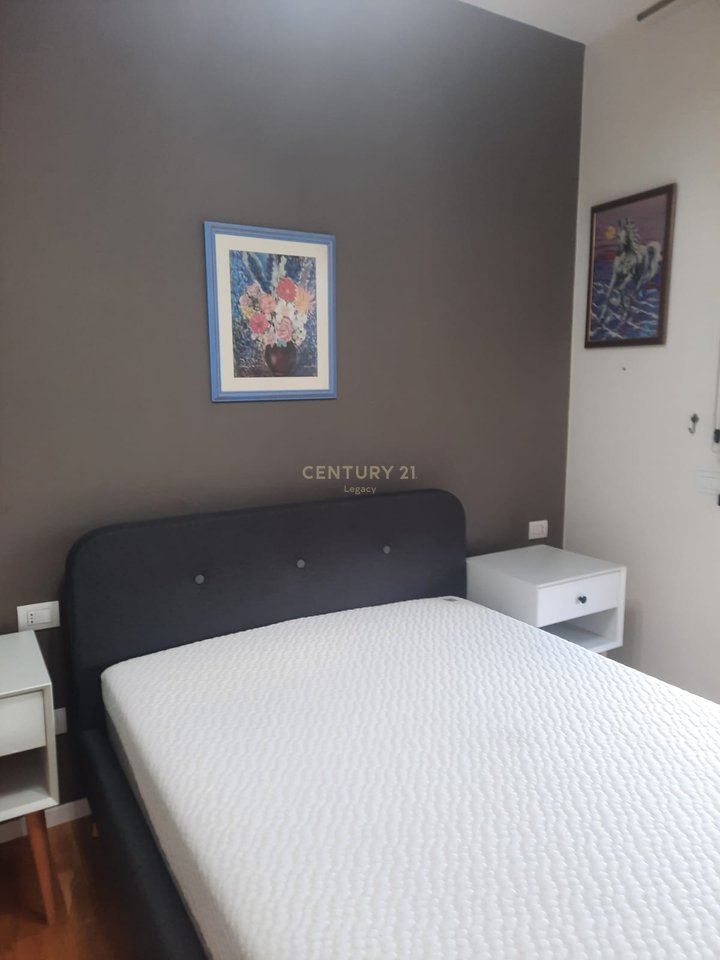 🏡 Appartamento 1+1 in Affitto – RRUGA E BARRIKADAVE – CENTRO, TIRANA! 1.000 € /Mese