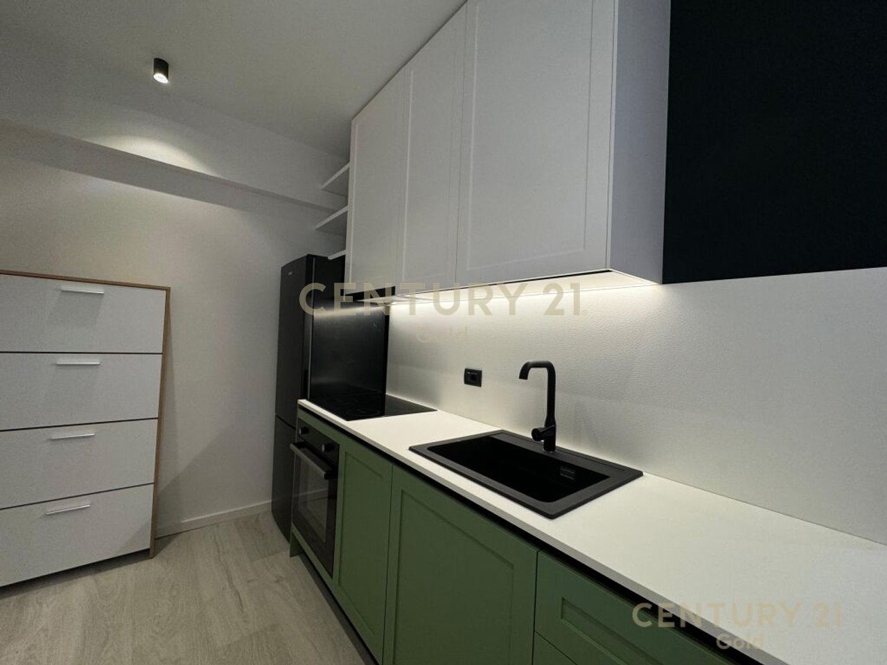 Comune di Parigi, moderno monolocale in affitto!