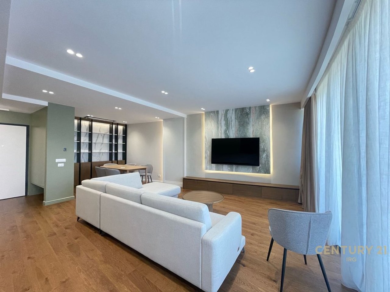 IN AFFITTO APPARTAMENTO DI LUSSO + POSTO AUTO AL LAKE VIEW RESIDENCE!