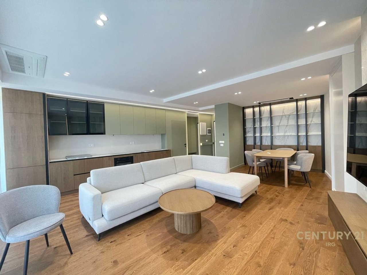 IN AFFITTO APPARTAMENTO DI LUSSO + POSTO AUTO AL LAKE VIEW RESIDENCE!