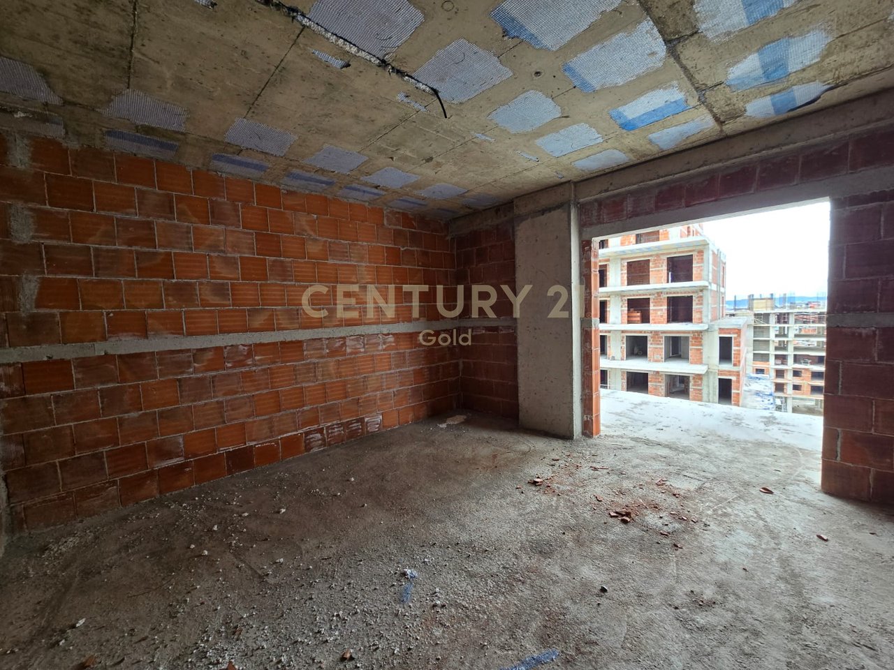 1+1 APARTMENT FOR SALE AT THE FORMER AVIATION FIELD