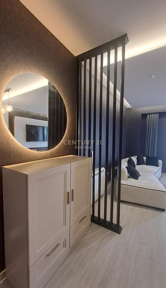 Luxury apartment 2+1+2 for rent at Garden Building