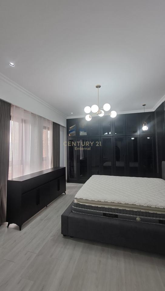 Luxury apartment 2+1+2 for rent at Garden Building