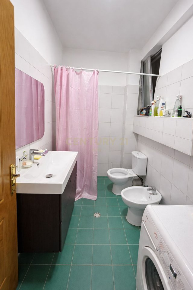 Appartamento 1+1 in vendita a Shkembi i Kavajes con vista mare!