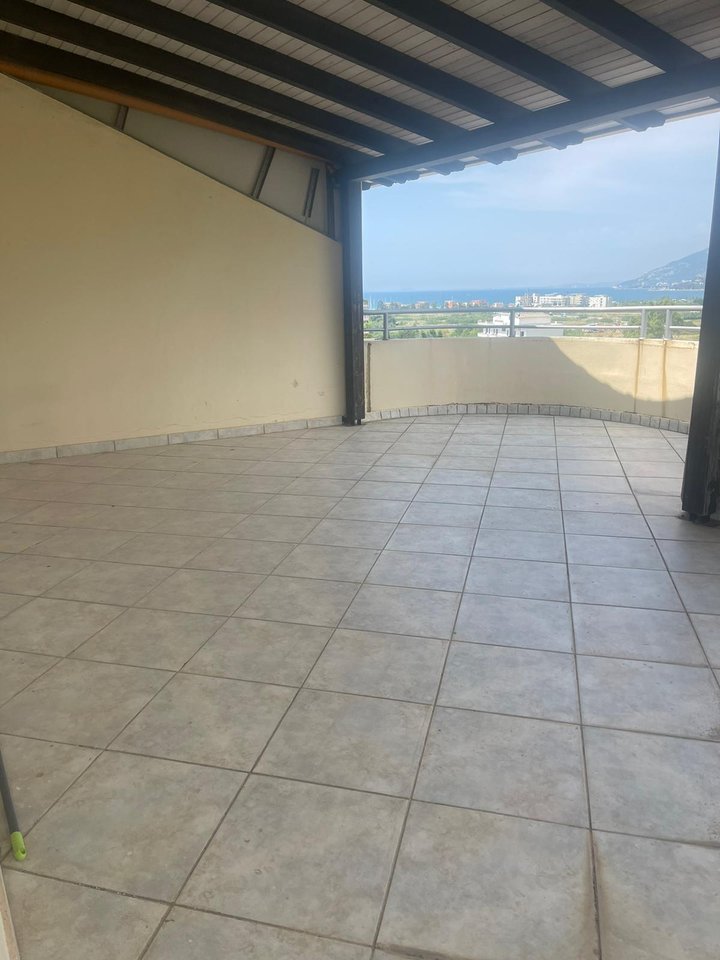 2 APARTAMENTE PER SHITJE NE ORIKUM-PAMJE DETI!