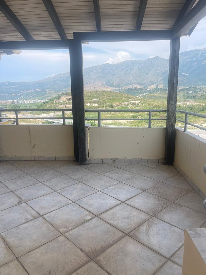 2 APARTAMENTE PER SHITJE NE ORIKUM-PAMJE DETI!