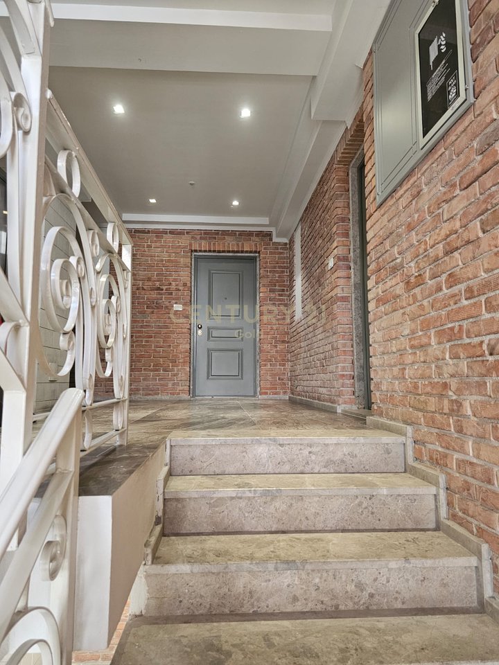 ZYRA PER QIRA TEK LICEU ARTISTIK !