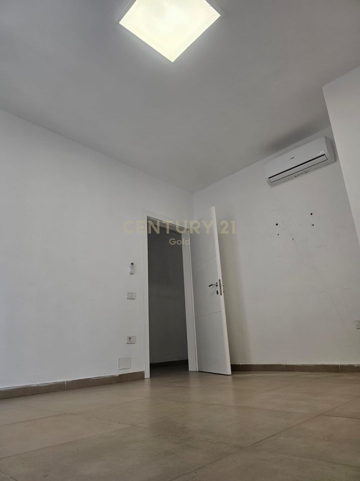 ZYRA PER QIRA TEK LICEU ARTISTIK !