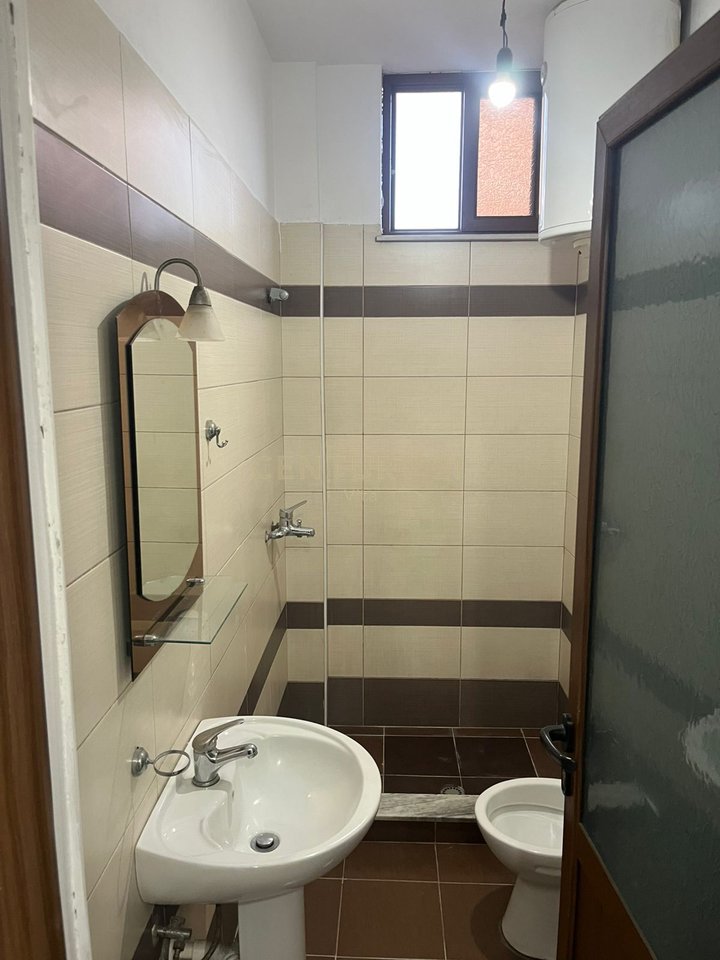 2+1 apartment for rent, in the area of former Keneta, Durres !!!