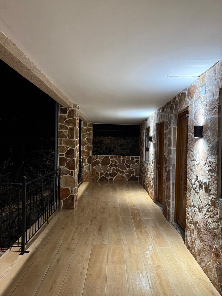 SHESIM OBJEKT NE VOSKOPOJE I NDARE NE 3 APARTAMETE!