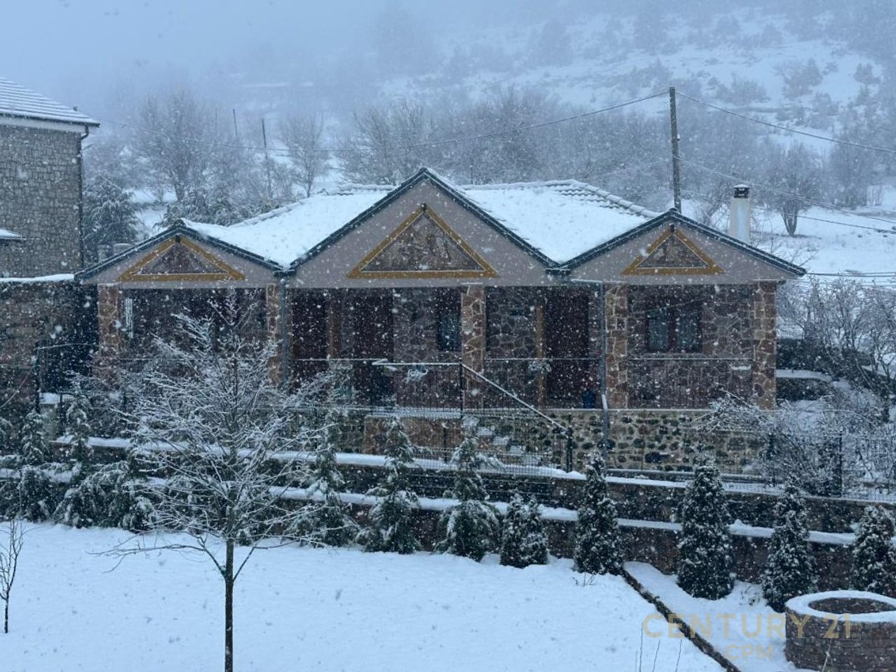 SHESIM OBJEKT NE VOSKOPOJE I NDARE NE 3 APARTAMETE!