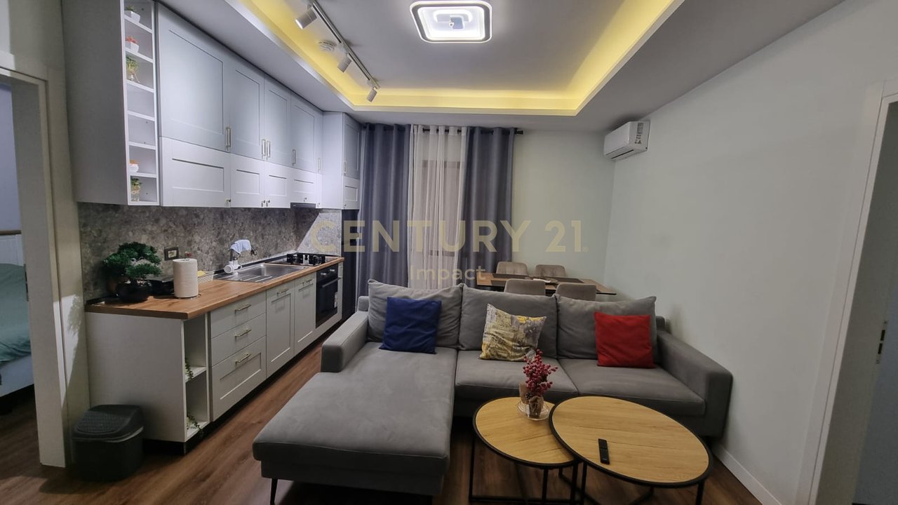 Apartament 2+1 Me Qira në Restorant Durrësi, Tiranë - 900€,ME POST PARKIMI !