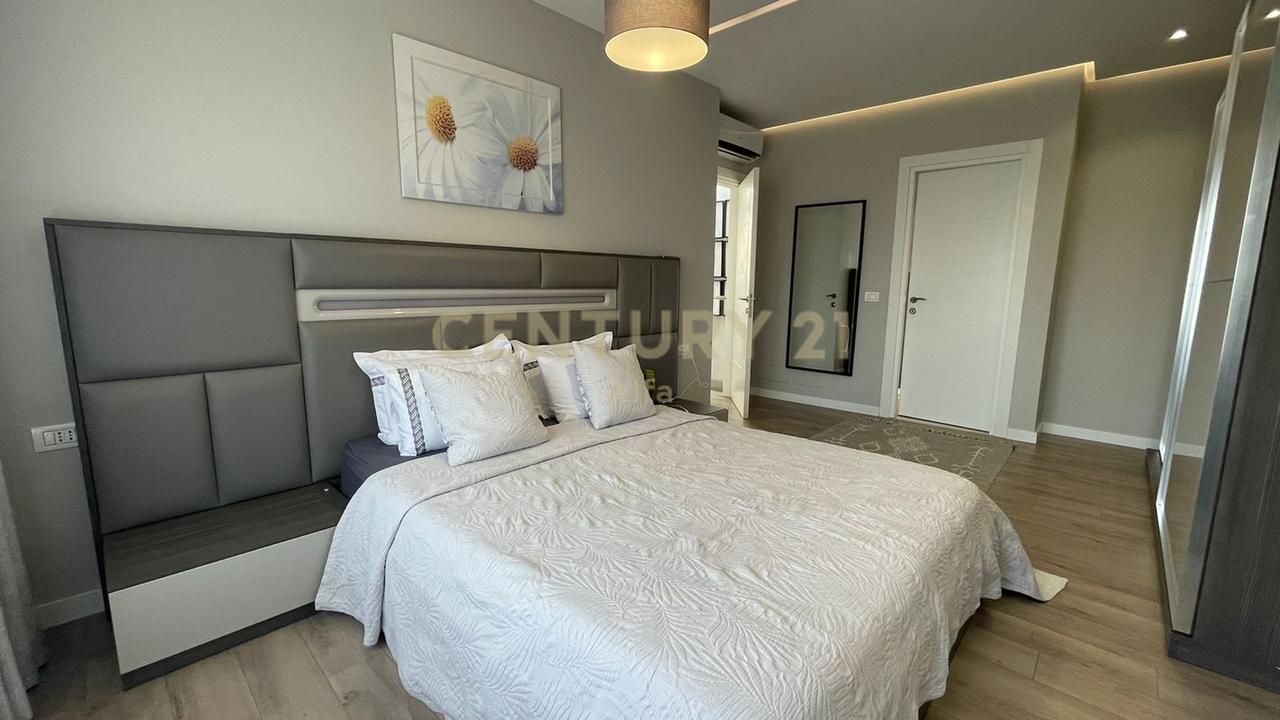 QIRA, VILË PREMIUM me PISHINE, REZIDENCA KODRA E DIELLIT 2‼️