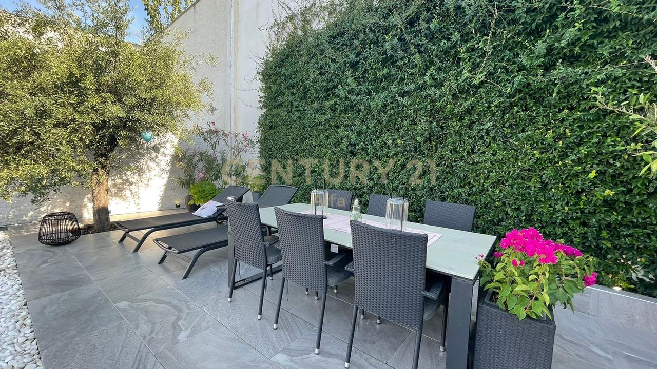 QIRA, VILË PREMIUM me PISHINE, REZIDENCA KODRA E DIELLIT 2‼️