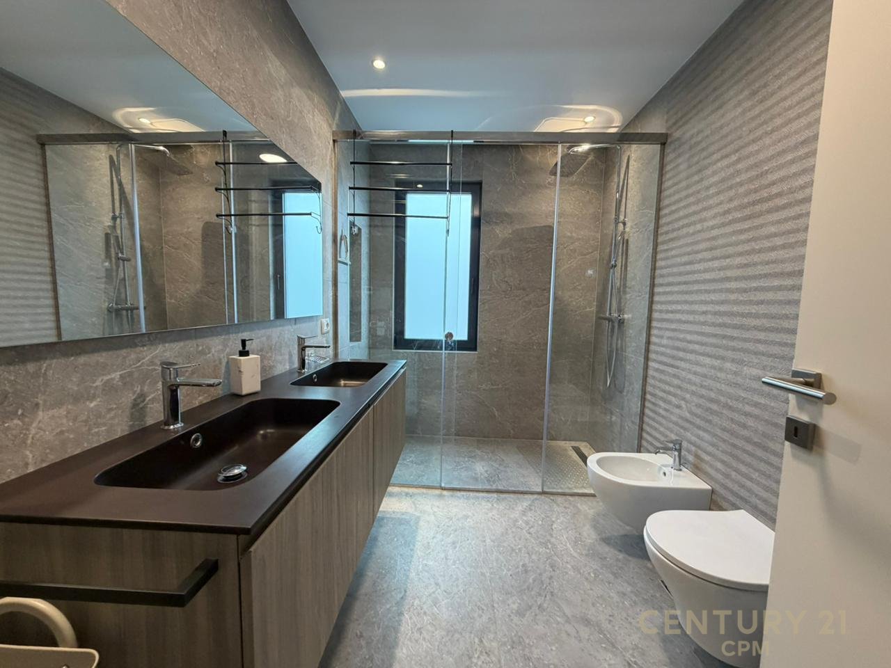 Modern villas for rent at Tuscany residence