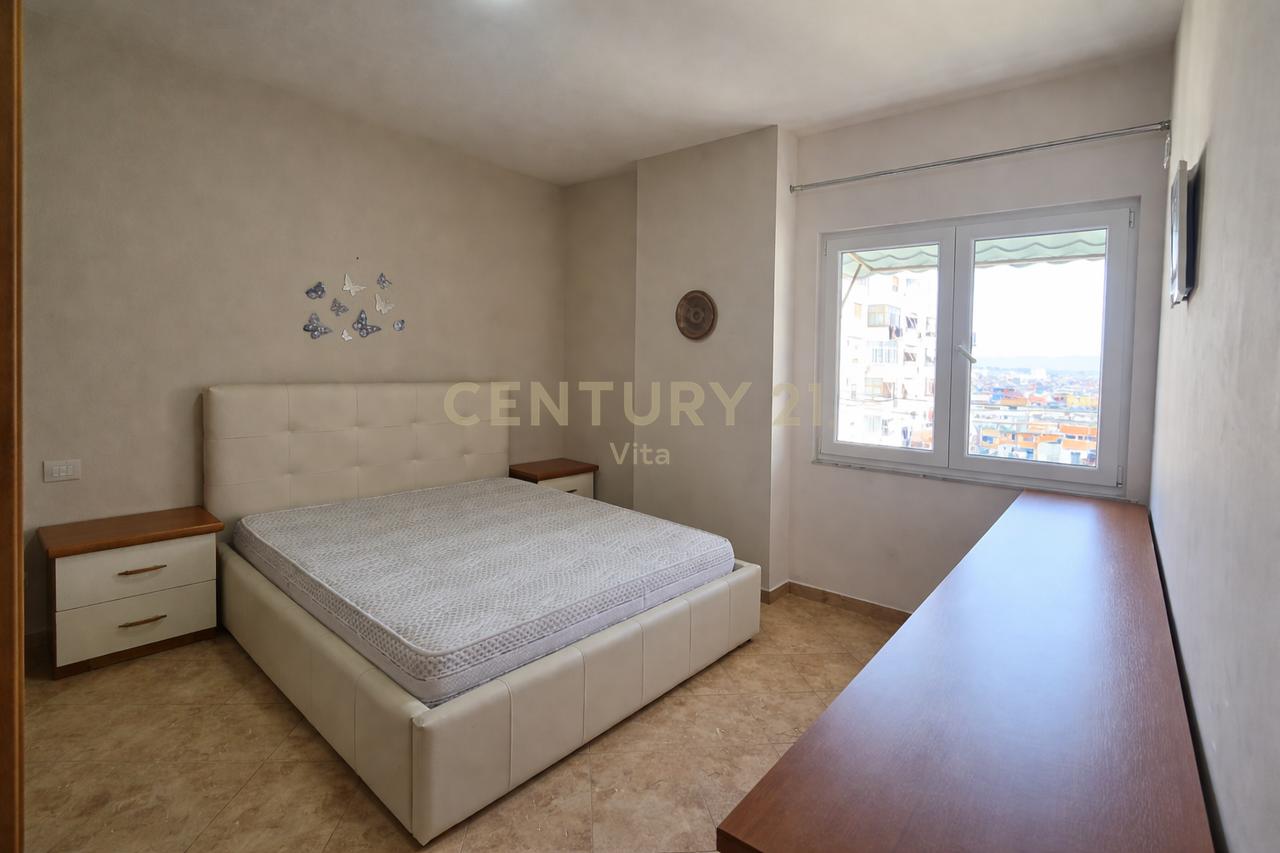 Apartament 2+1 me Qira pranë Markatës së Fruta-Perimeve , Durres !!