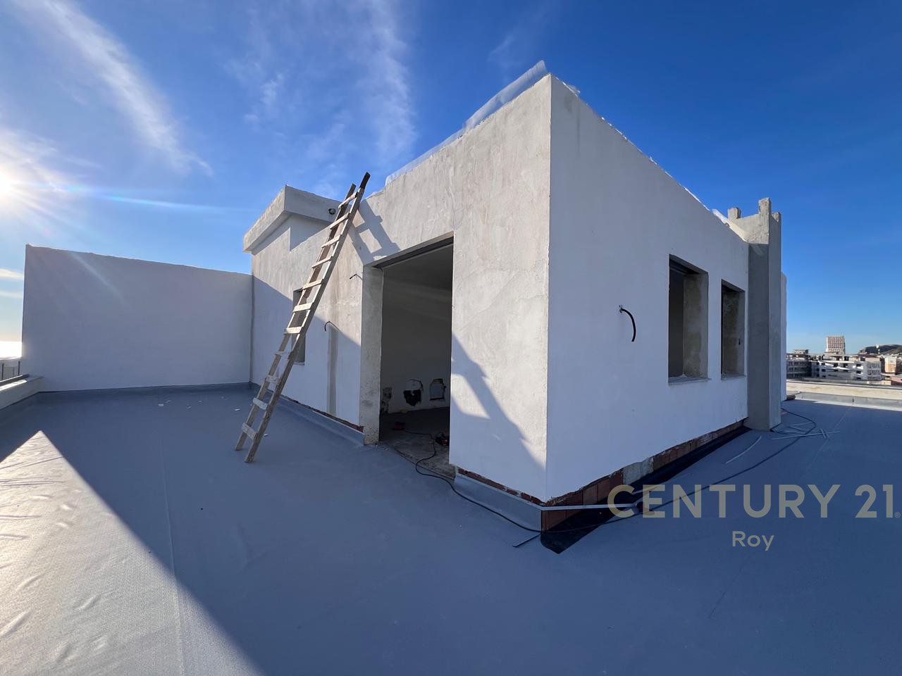 SHITET PENTHOUSE 2+1+2 , "NË REZIDENCËN VM", NË GOLEM!