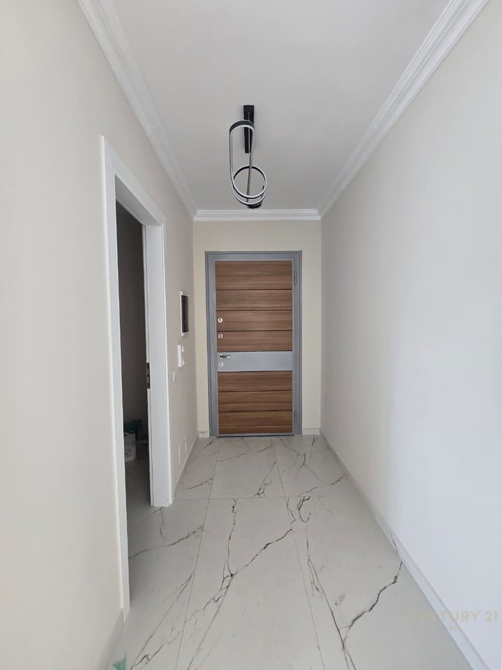 APARTAMENT 2+1 BOSH PER QIRA TE 'DONIKA CENTER'!