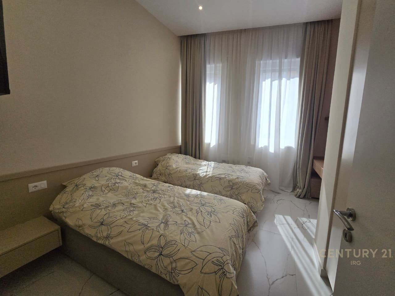 APARTAMENT 2+1 PER QIRA TE 'DONIKA CENTER'!