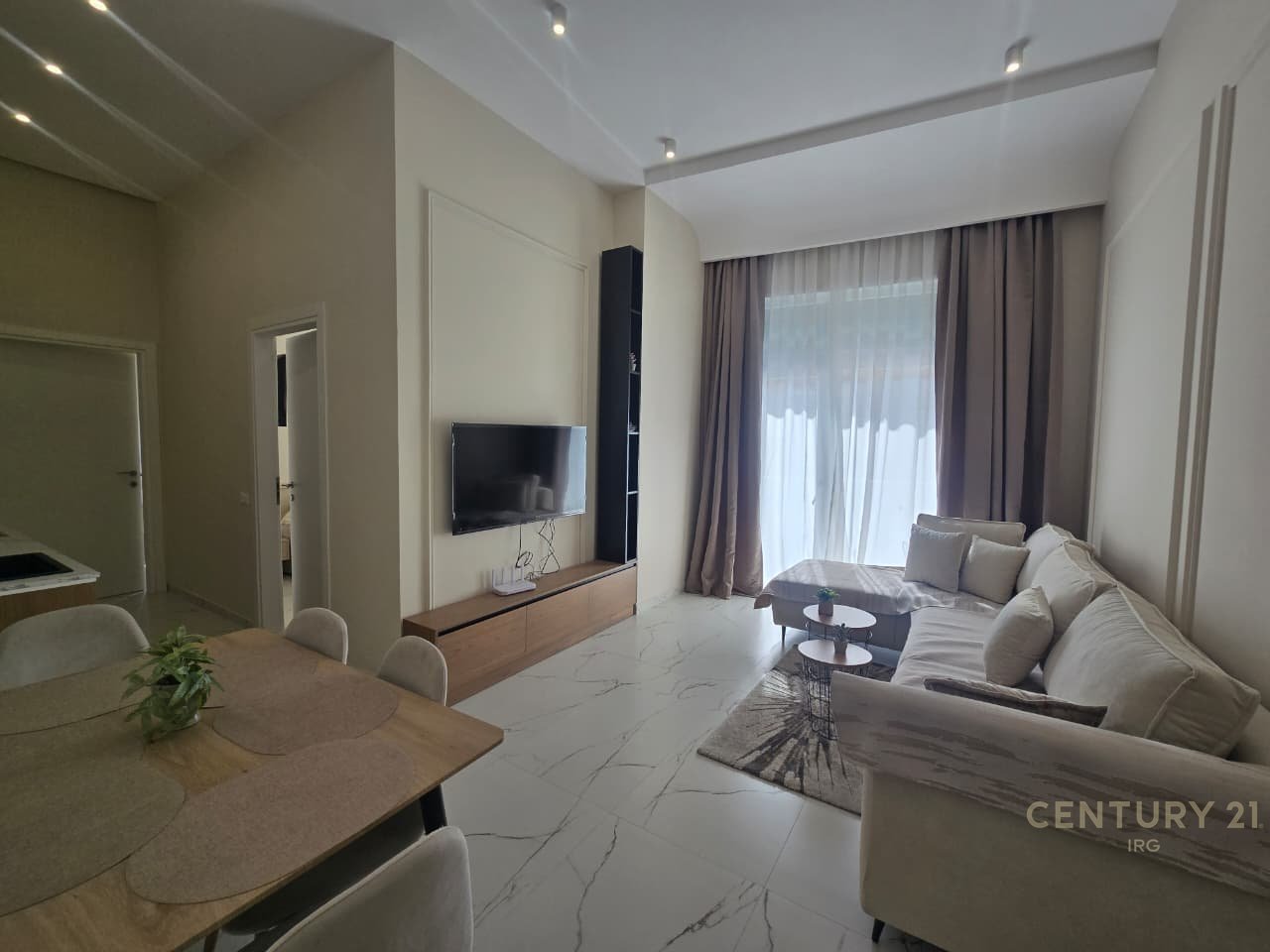 APARTAMENT 2+1 PER QIRA TE 'DONIKA CENTER'!