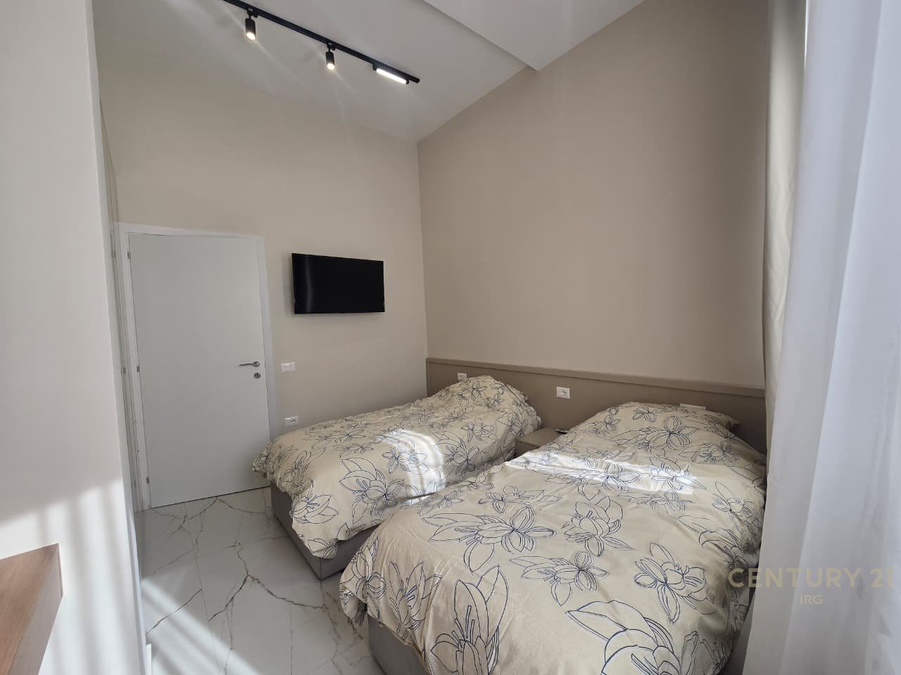 APARTAMENT 2+1 PER QIRA TE 'DONIKA CENTER'!