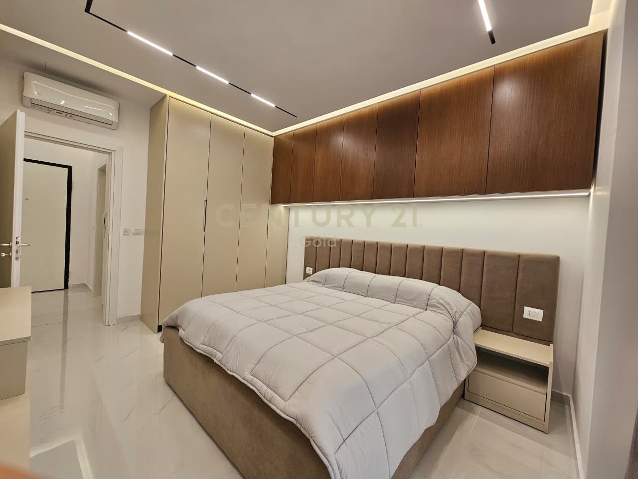 JAPIM ME QIRA APARTAMENT 1+1+ POST PARKIMI!