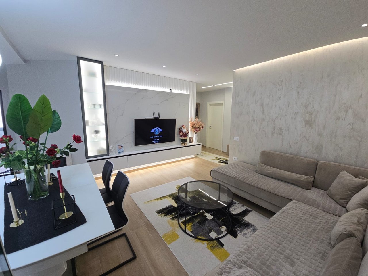 SHITET SUPER APARTAMENT LUKSOZ 2+2+2 ,RRUGA GJERGJ ARIANITI(PRANE JUMBO)!