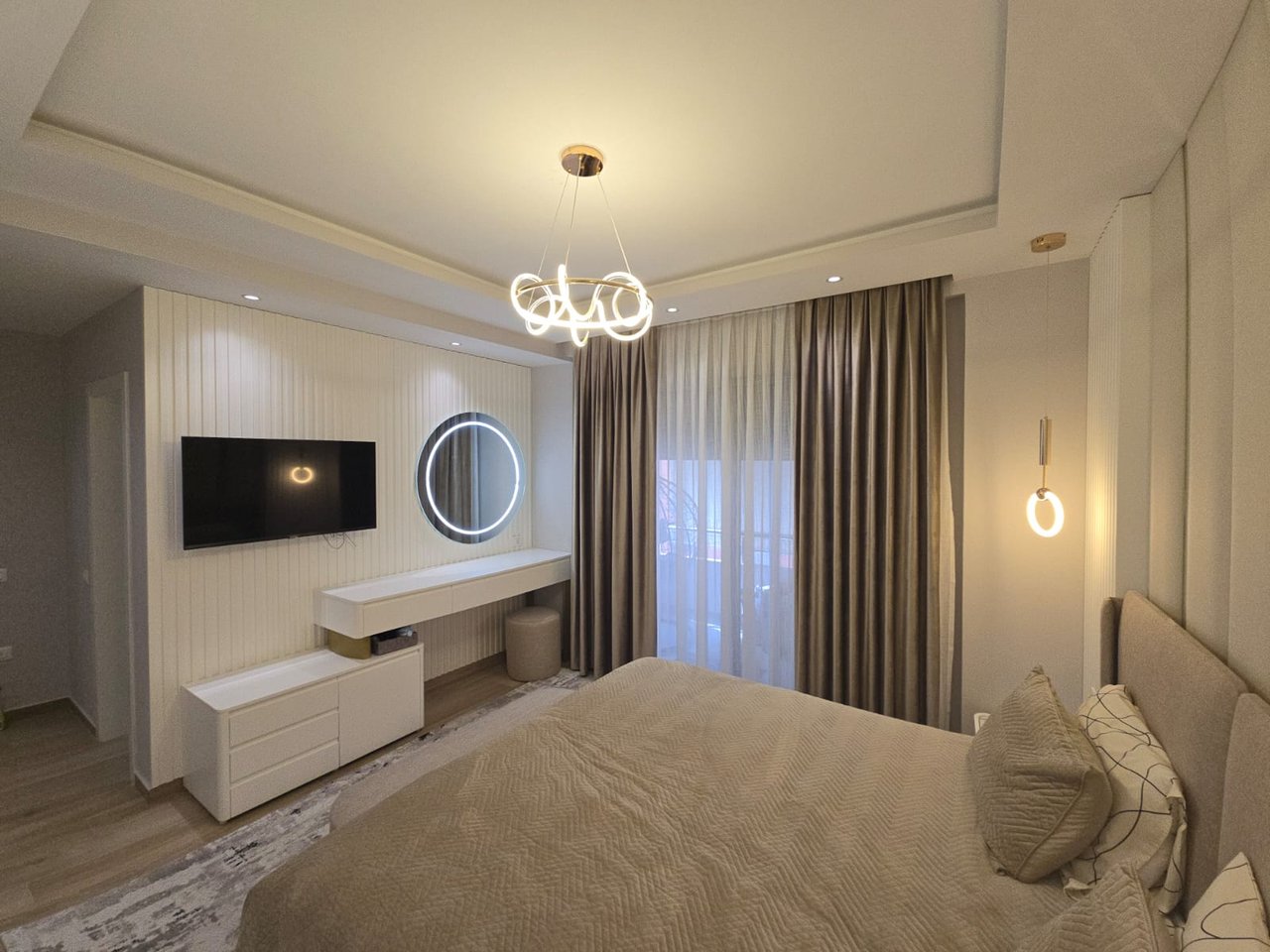 SHITET SUPER APARTAMENT LUKSOZ 2+2+2 ,RRUGA GJERGJ ARIANITI(PRANE JUMBO)!