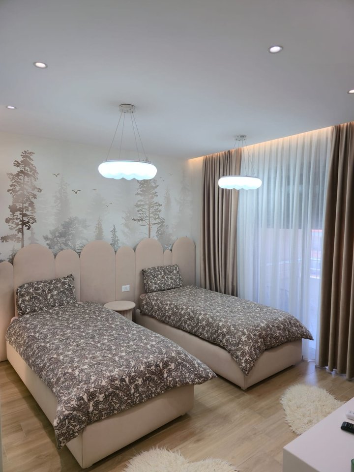 SHITET SUPER APARTAMENT LUKSOZ 2+2+2 ,RRUGA GJERGJ ARIANITI(PRANE JUMBO)!