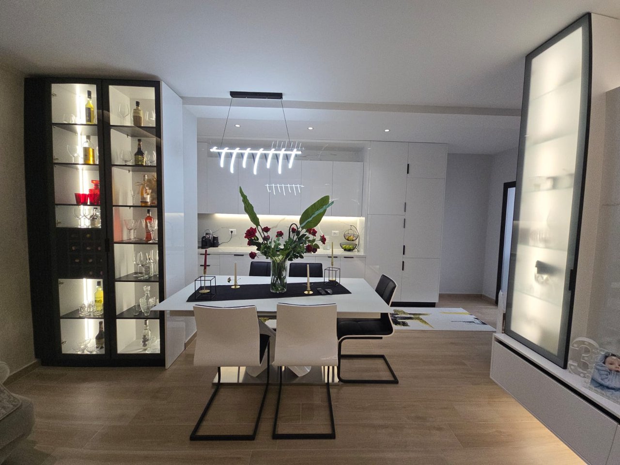 SHITET SUPER APARTAMENT LUKSOZ 2+2+2 ,RRUGA GJERGJ ARIANITI(PRANE JUMBO)!