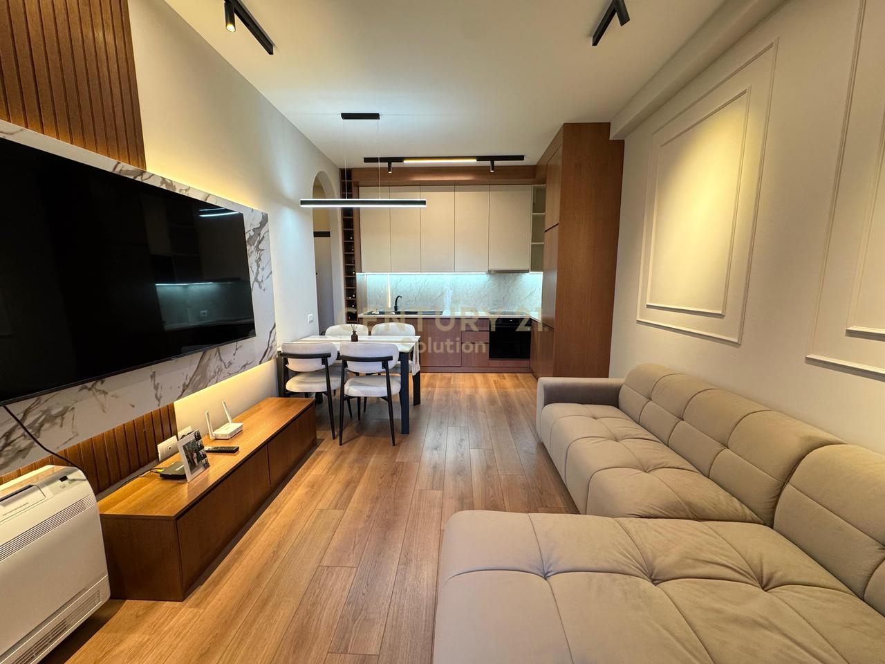 APARTAMENT 1+1 PER SHITJE PRANE PALLATIT ME SHIGJETA !