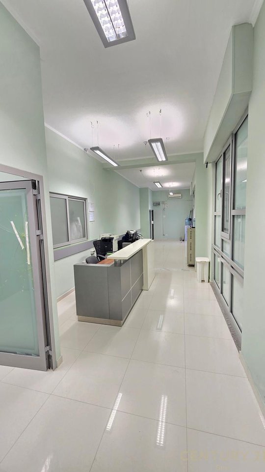 JEPET ME QIRA GODINE TRE KATESHE NE PASKUQAN.